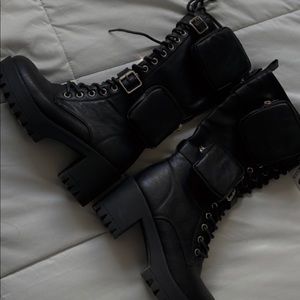 Black women boots with pockets